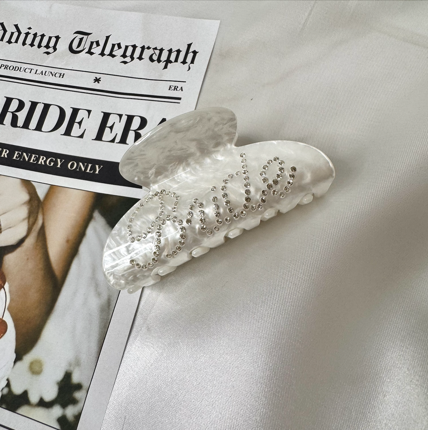 BRIDE DIAMANTE CLAW CLIP