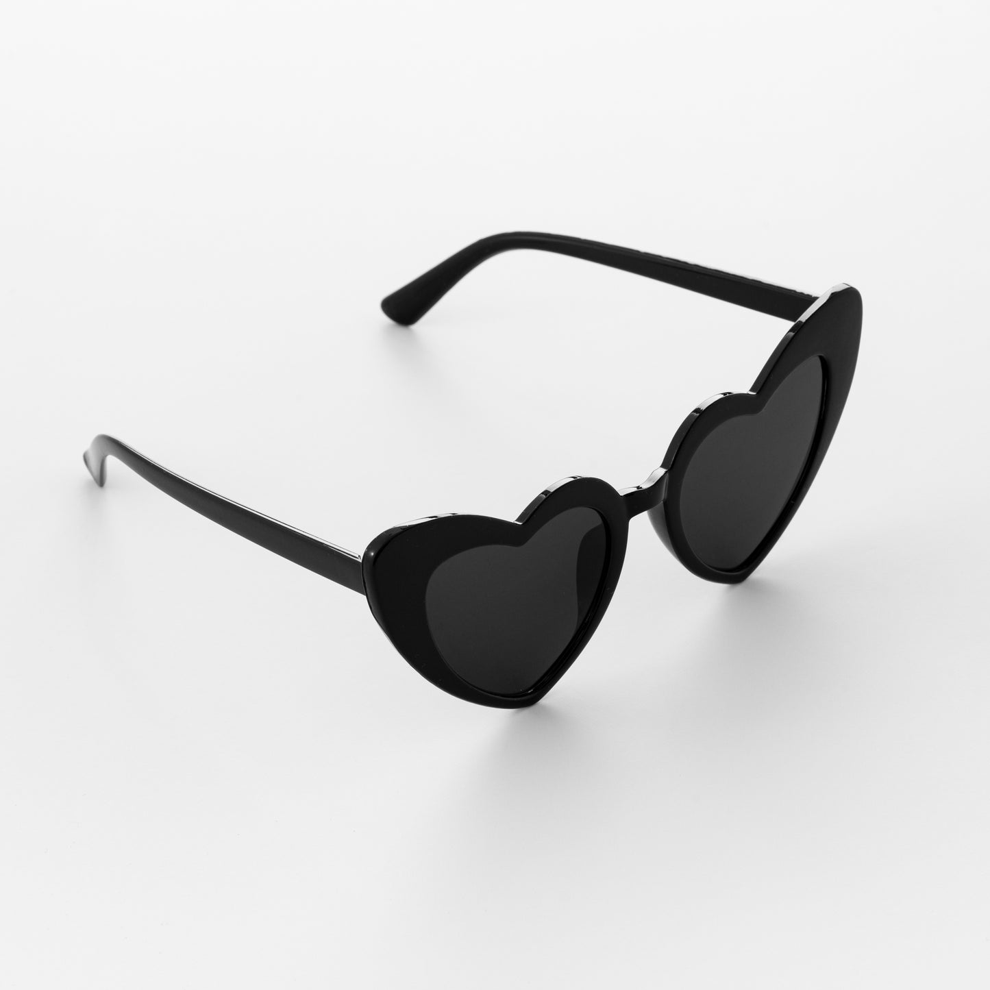 BLACK HEART GLASSES