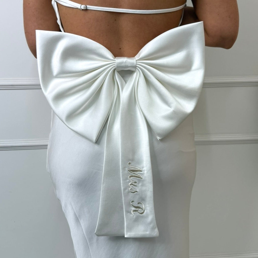 EMBROIDERED CLIP ON BRIDAL OVERSIZED BOW