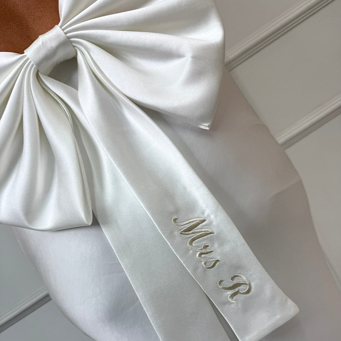 EMBROIDERED CLIP ON BRIDAL OVERSIZED BOW