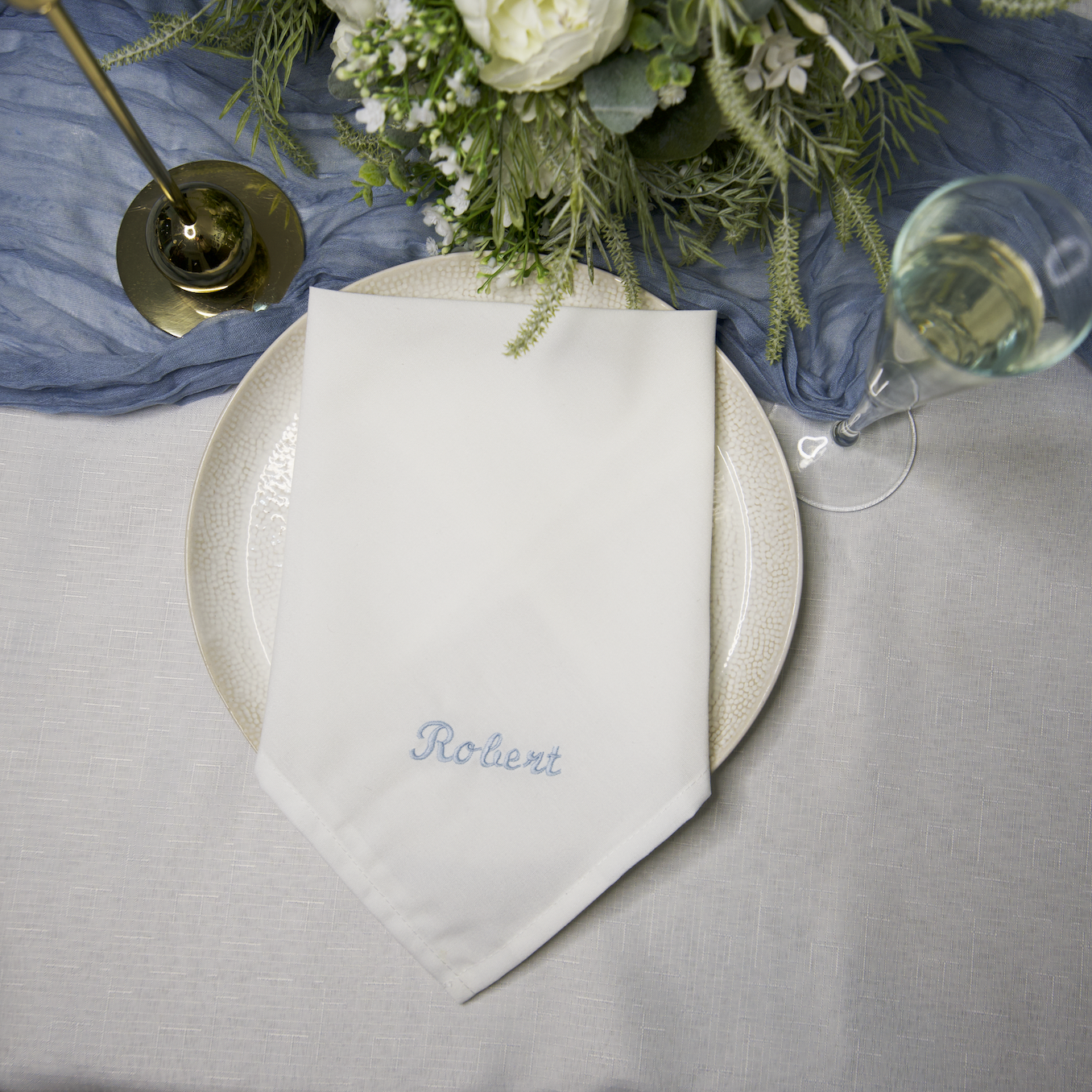 EMBROIDERED NAME WHITE DINNER NAPKIN