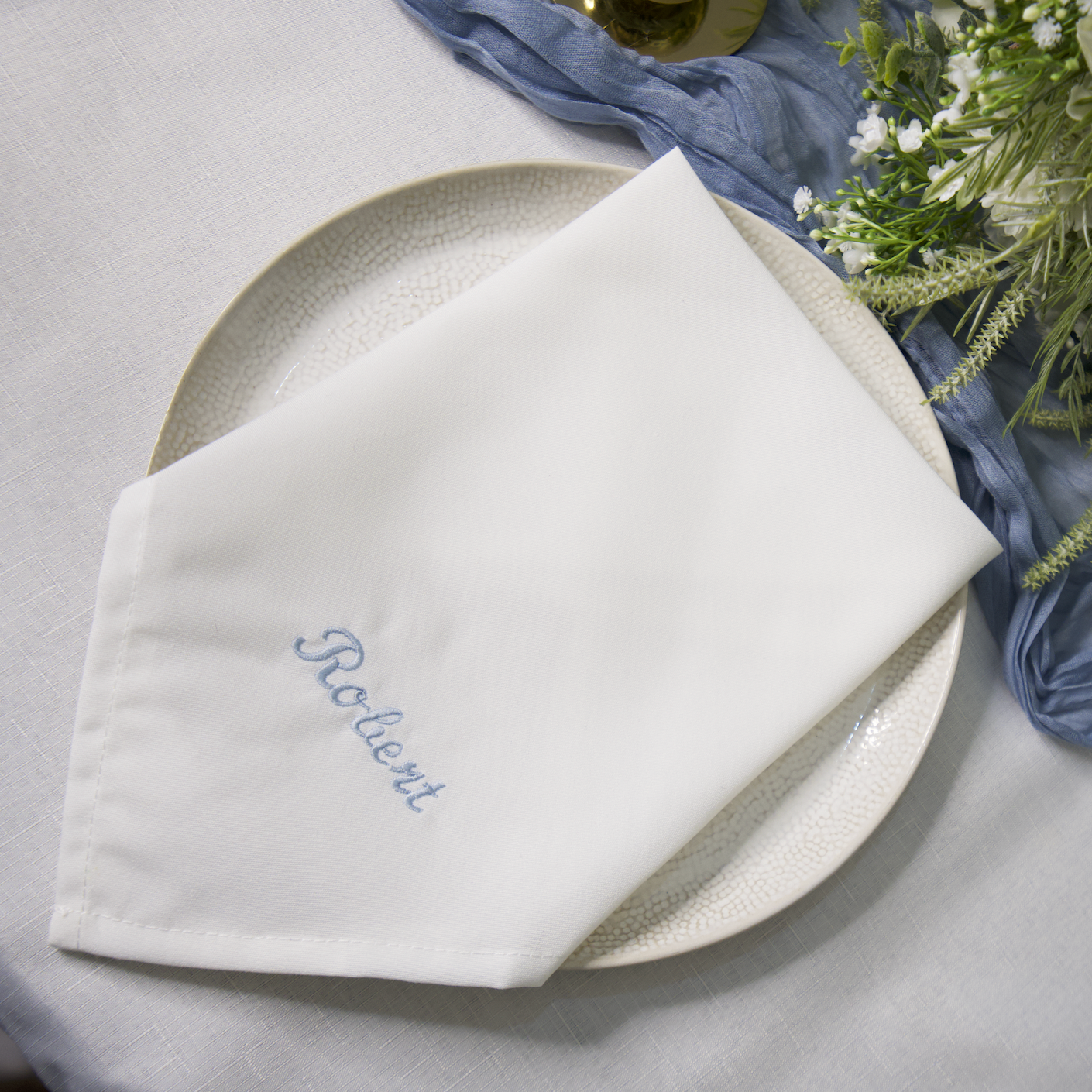 EMBROIDERED NAME WHITE DINNER NAPKIN