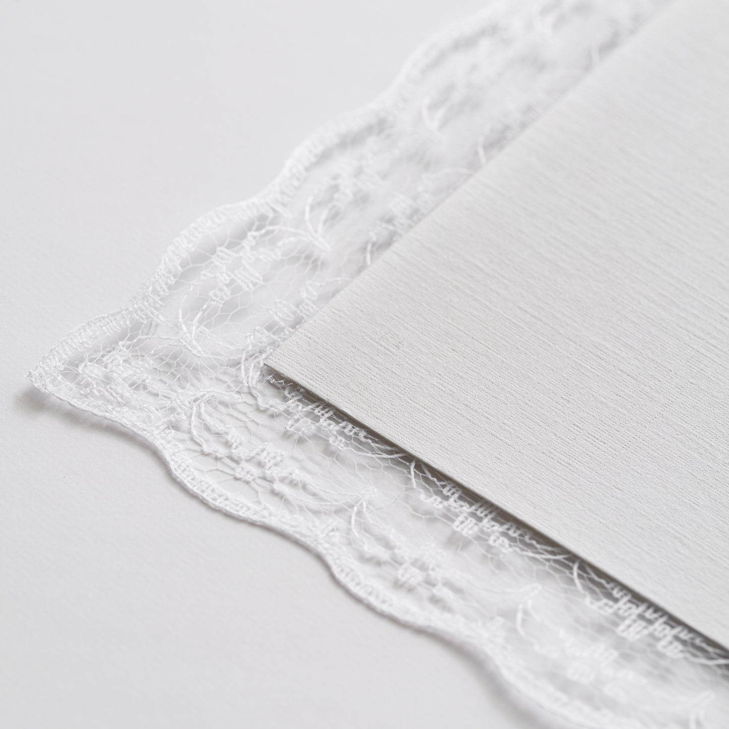 LACE TRIM VINTAGE BOLD WEDDING MENU